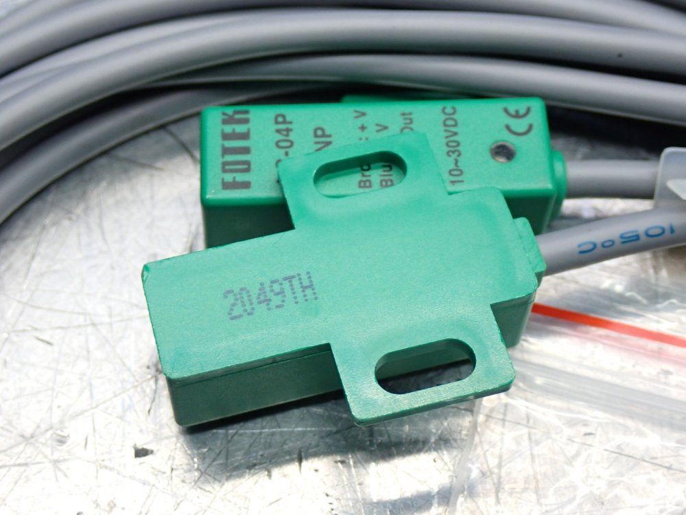 Fotek Proximity Sensor - Ls-04p