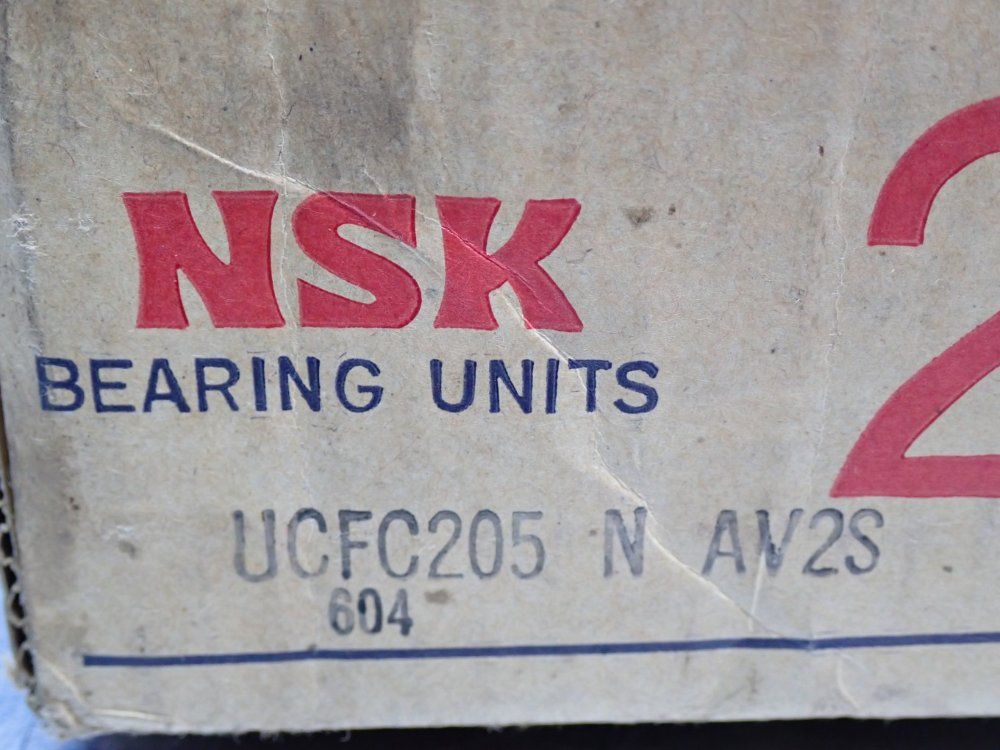 Nsk Round Flange Ball Bearing Unit - Ucfc205nav2s