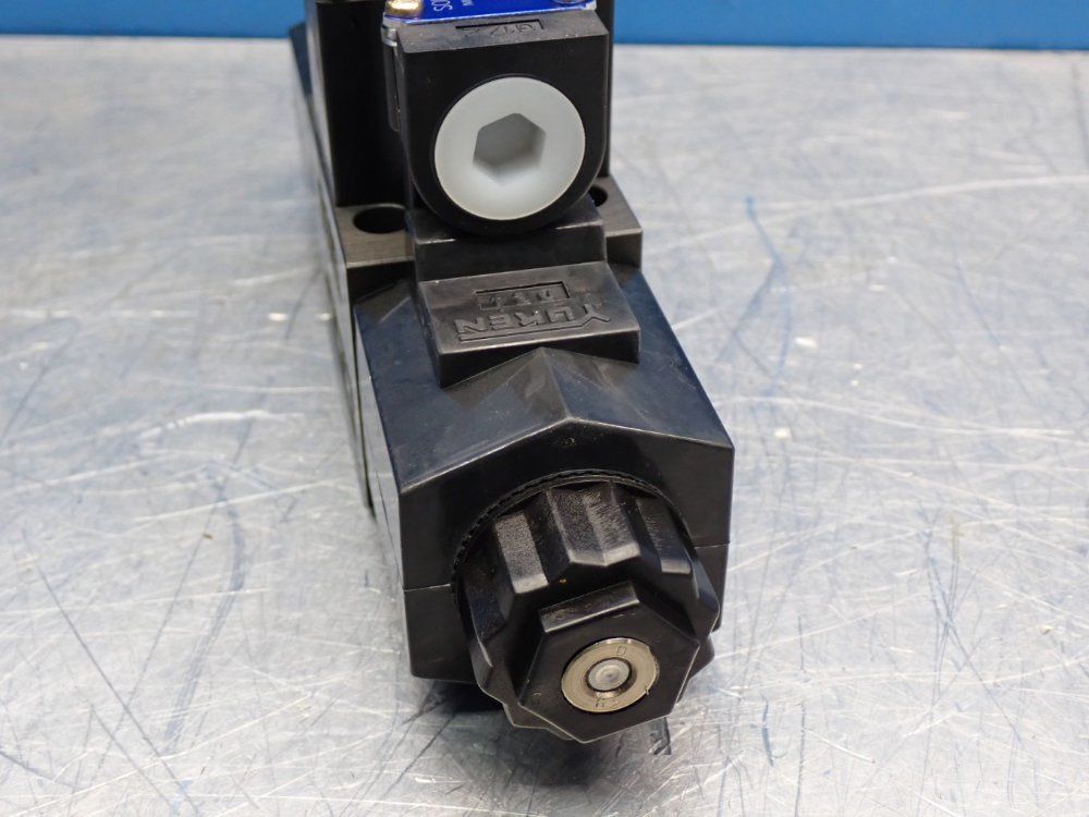 Yuken Kogyo Solenoid Operated Directional Control Valve - Dsg-01-3c4-d24