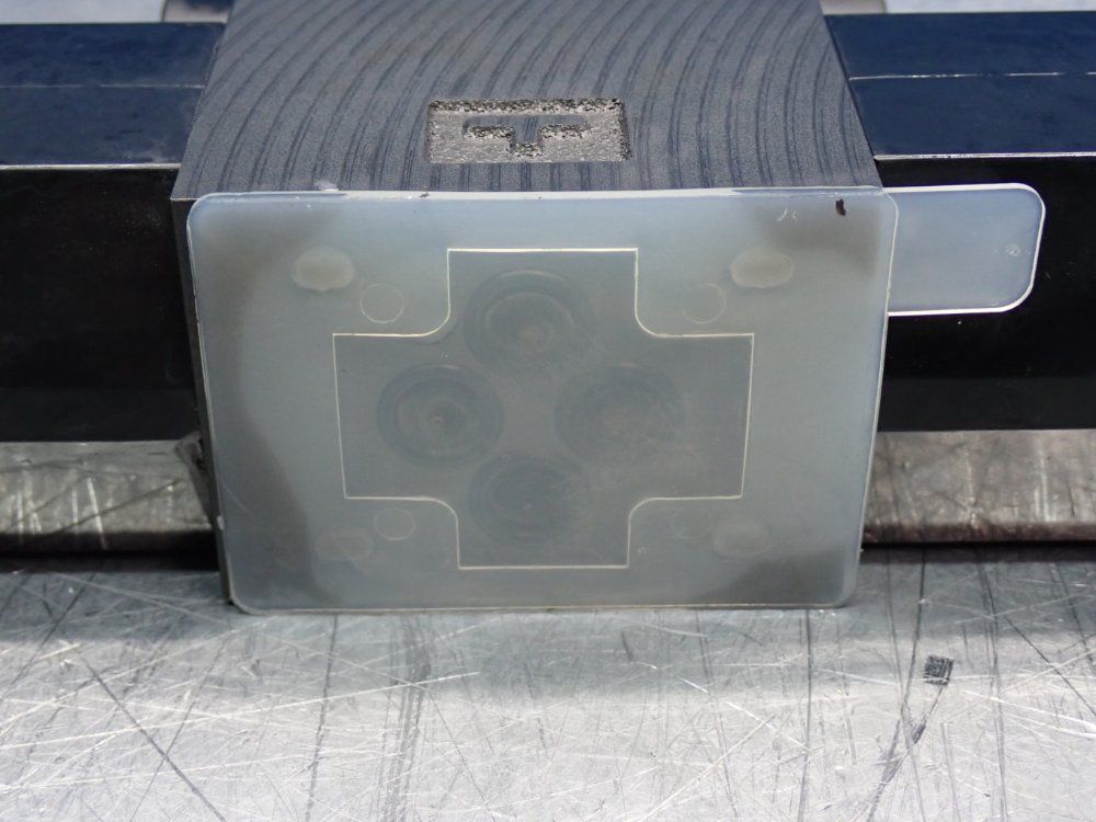 Yuken Kogyo Solenoid Operated Directional Control Valve - Dsg-01-3c4-d24