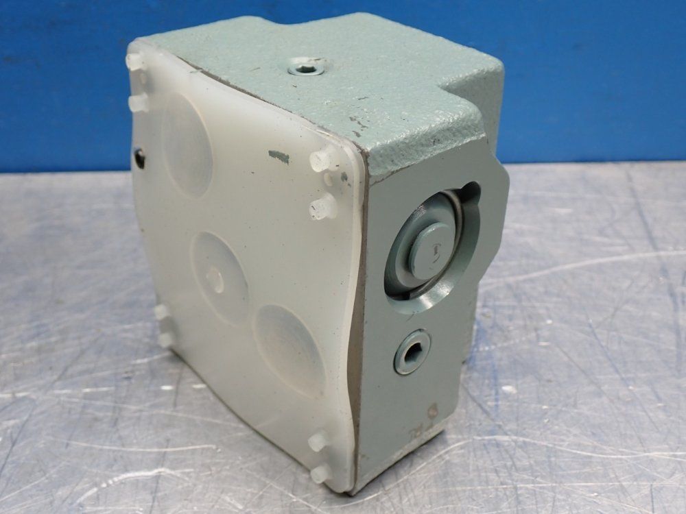 Yuken Kogyo Max Operating Pressure 3,050psi Flow Control Valve Unit - Fcg-02-30-n-30