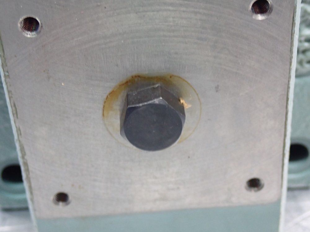 Yuken Kogyo Max Operating Pressure 3,050psi Flow Control Valve Unit - Fcg-02-30-n-30