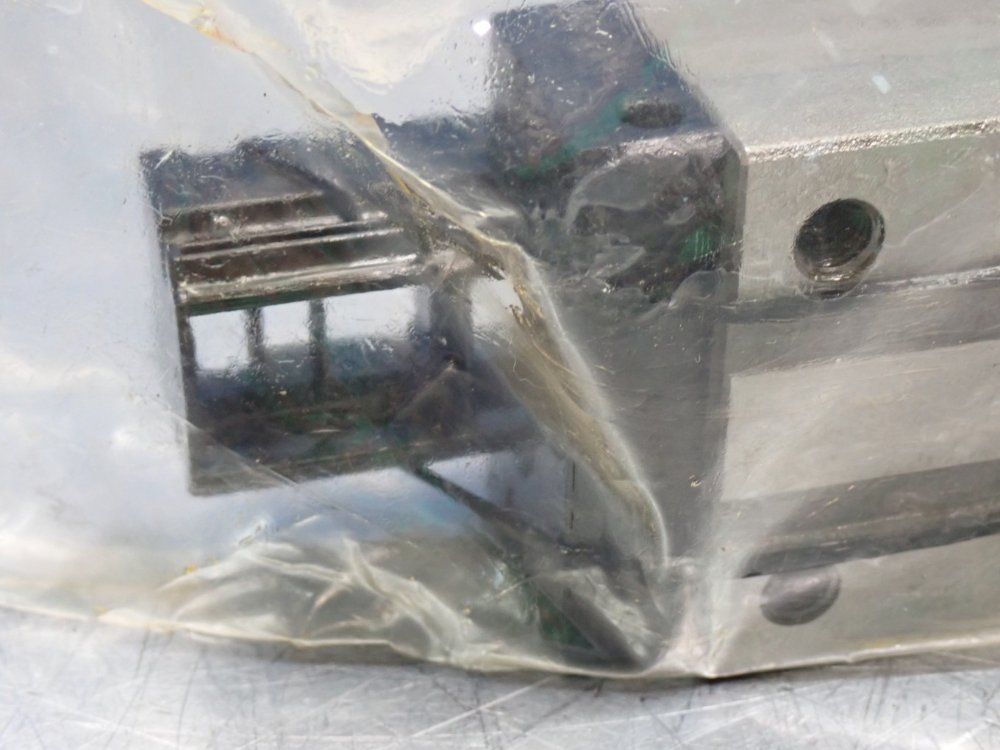 Nsk 30mm Rail Size, 85.6mm Wide, Load Capacity: 31000n Linear Guide Standard Ball Carriage Profile Rail Series: Lh - Lah30an-t