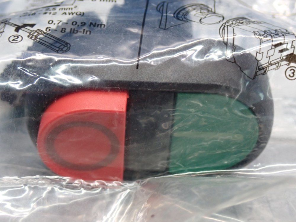 Allen Bradley 22mm Momentary Push Button Switch 800fp-series - 800fp-u2effe