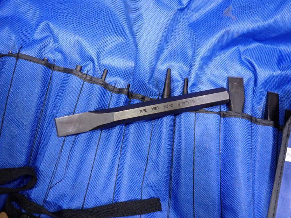 Williams Punch  Chisel Set