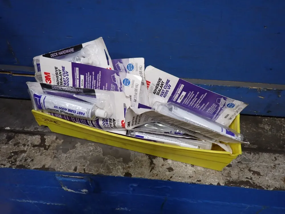 ADHESIVE SEALANT
