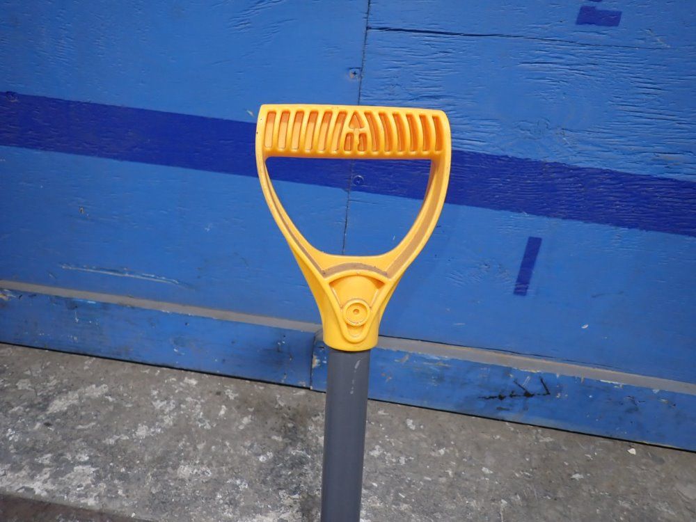 True Temper Shovel