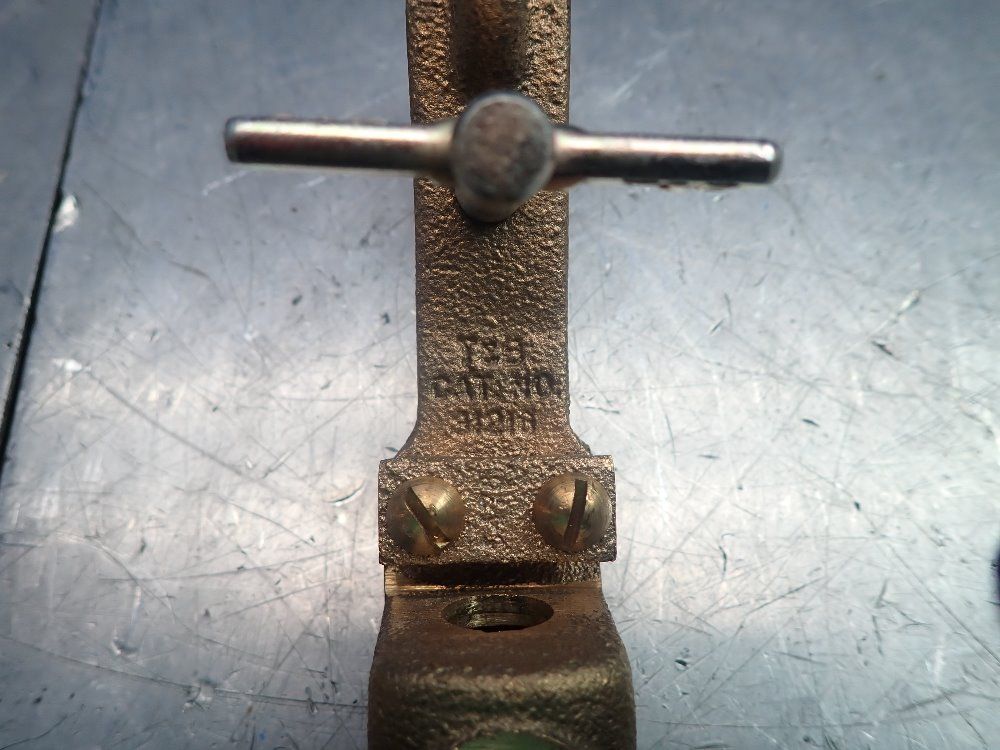 Thomas & Betts 1 Pc Static Ground Clamp Disconnect - 31216