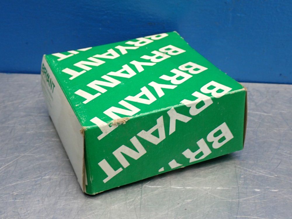 Bryant Straight Blade Isolated Ground Receptacle - 21254hsia