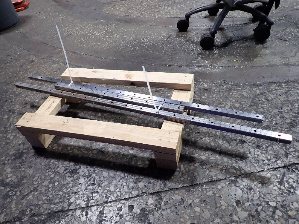  Linear Guide Rails