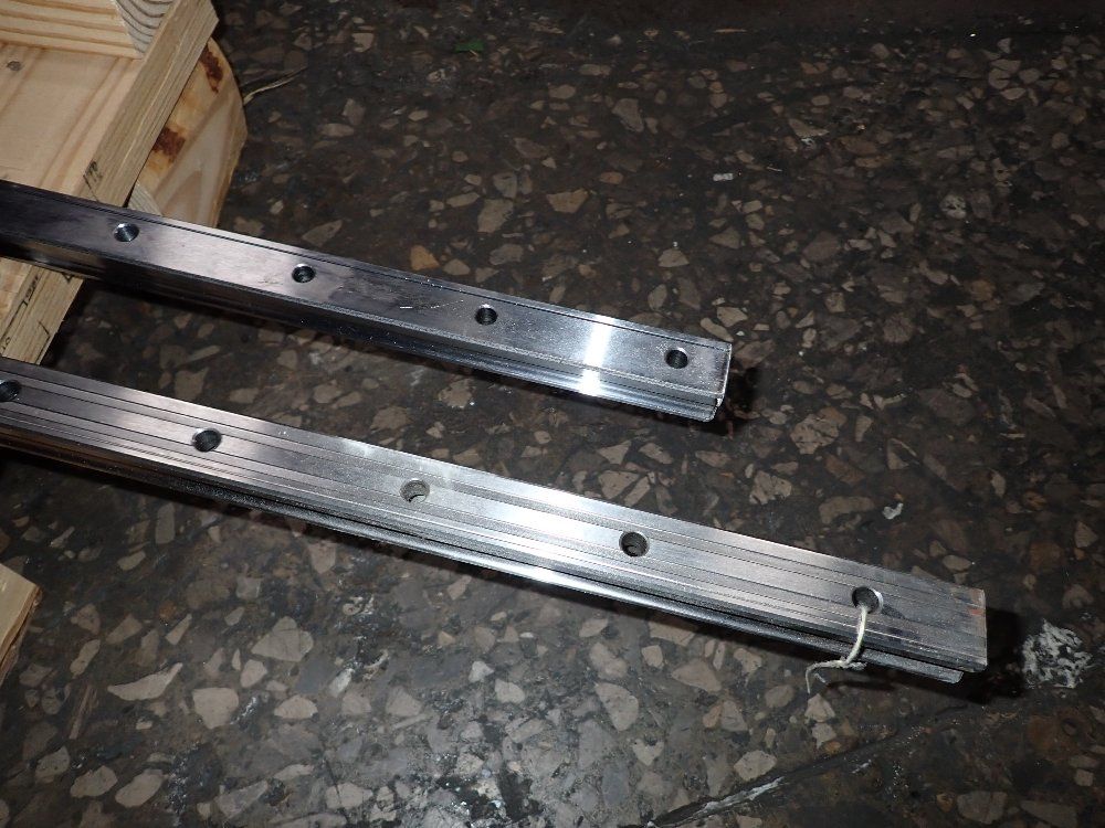  Linear Guide Rails