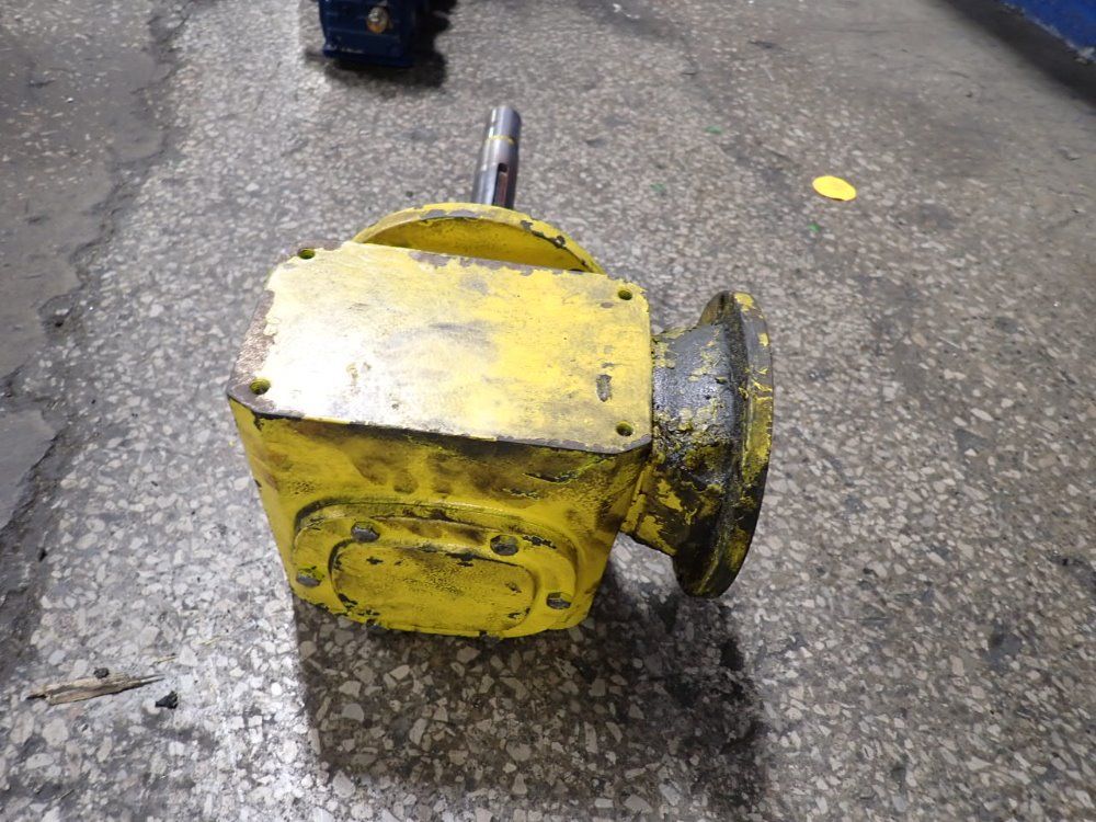 Baldor 50:1 Ratio Gear Reducer - F-926-v-50-b5-j