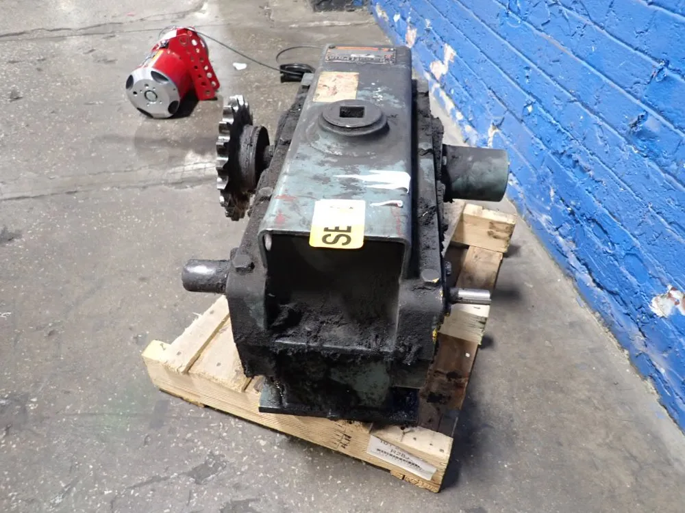 Philadelphia Gear Corporation 57.7.1 Ratio Gear Reducer - 6h93