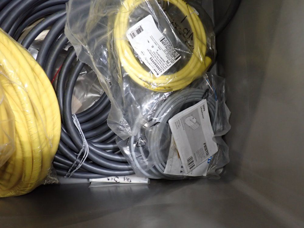  Cables