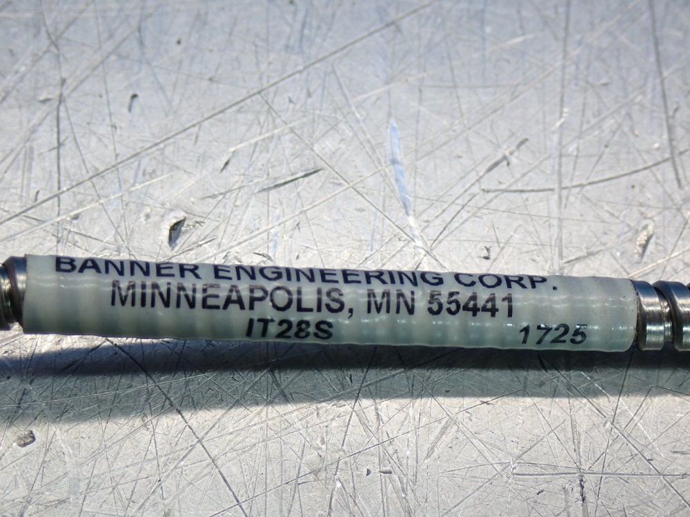 Banner Heavy-duty Fiber Optic Sensor - 17363