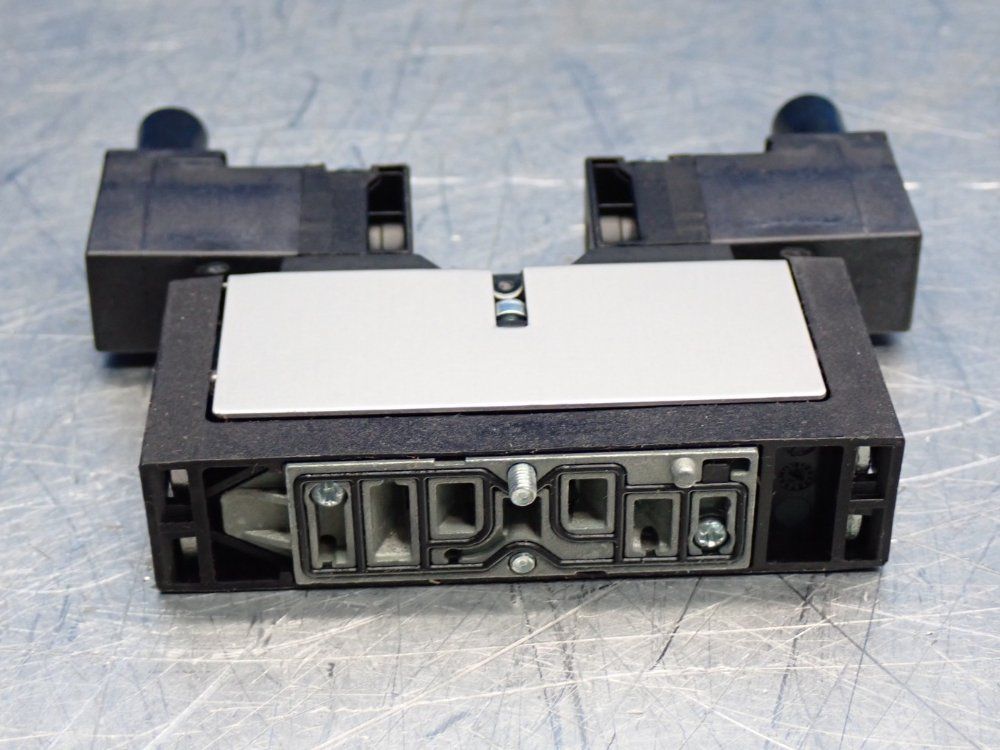 Parker Solenoid Directional Control Valve - Dx01-606-951m