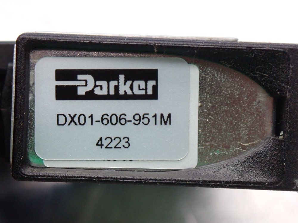 Parker Solenoid Directional Control Valve - Dx01-606-951m