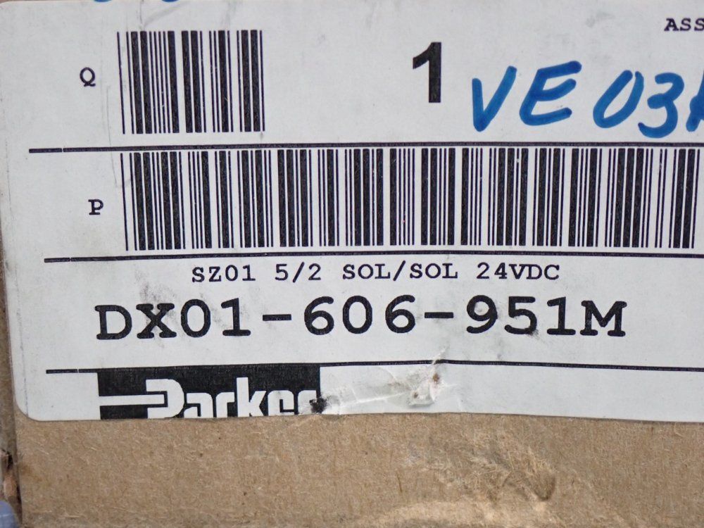 Parker Solenoid Directional Control Valve - Dx01-606-951m