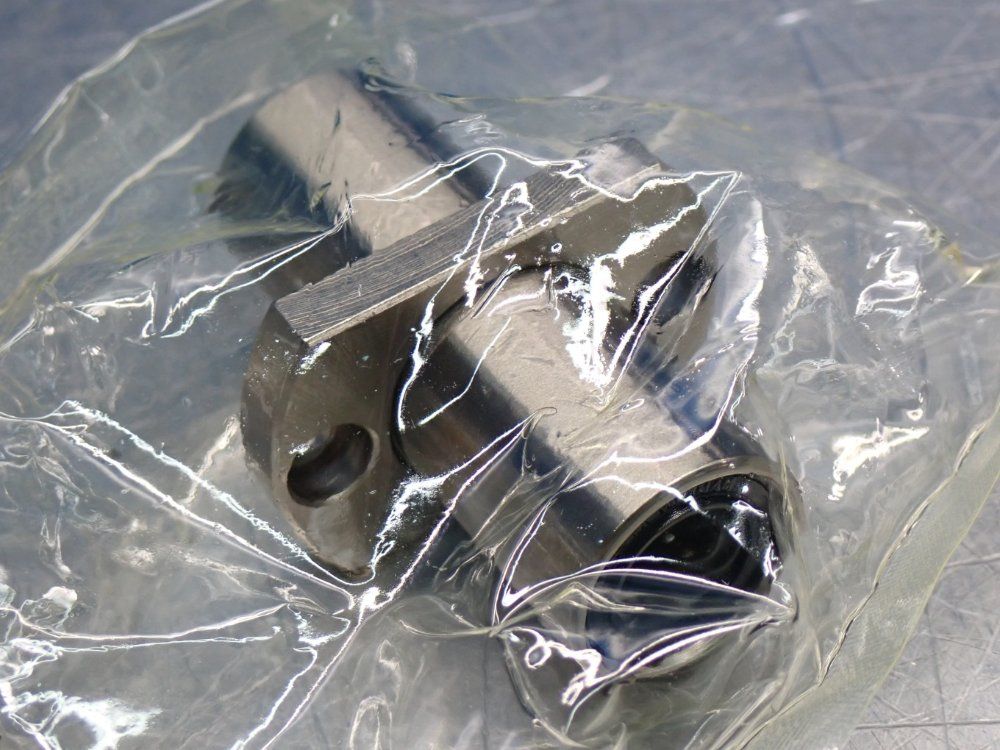 Misumi Center Flanged Linear Ball Bearing, 2pcs - Lhmcwmf12