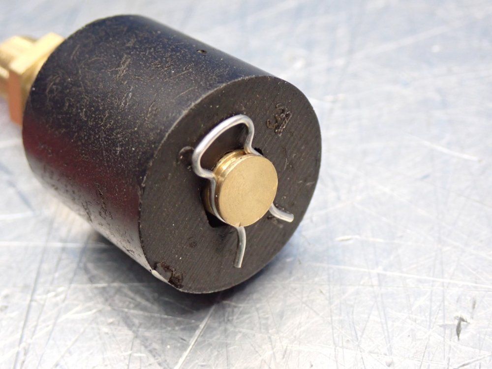 Gems -40 To 300°f Operating Range, 1/8"npt, 300psi Ls-1700 Series Single-point Level Switch Unit - 01701