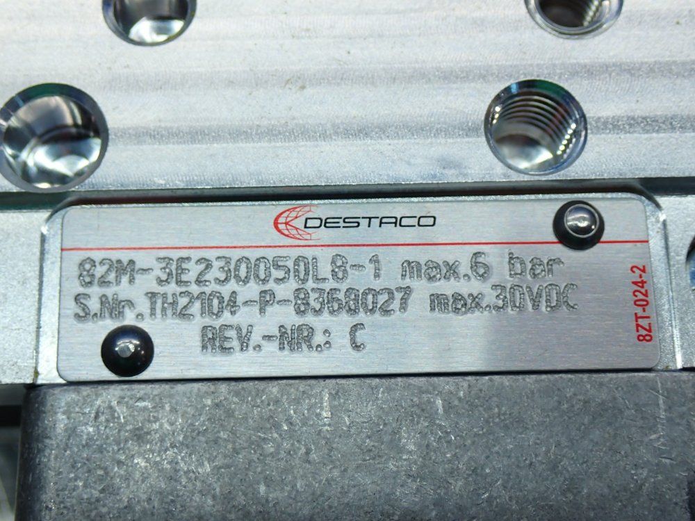 Destaco 6 Bar Max 82m-3 Series Pneumatic Power Clamp - 82m3e230050l8-1