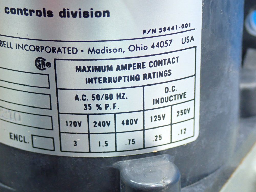 Hubbell Pilot Duty Speed Switch - 232cc13s