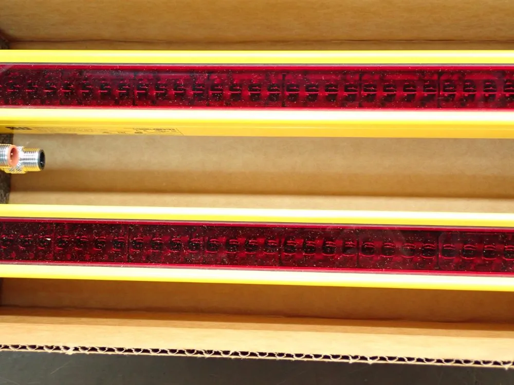 Omron 920mm Light Curtain - 82540-3092