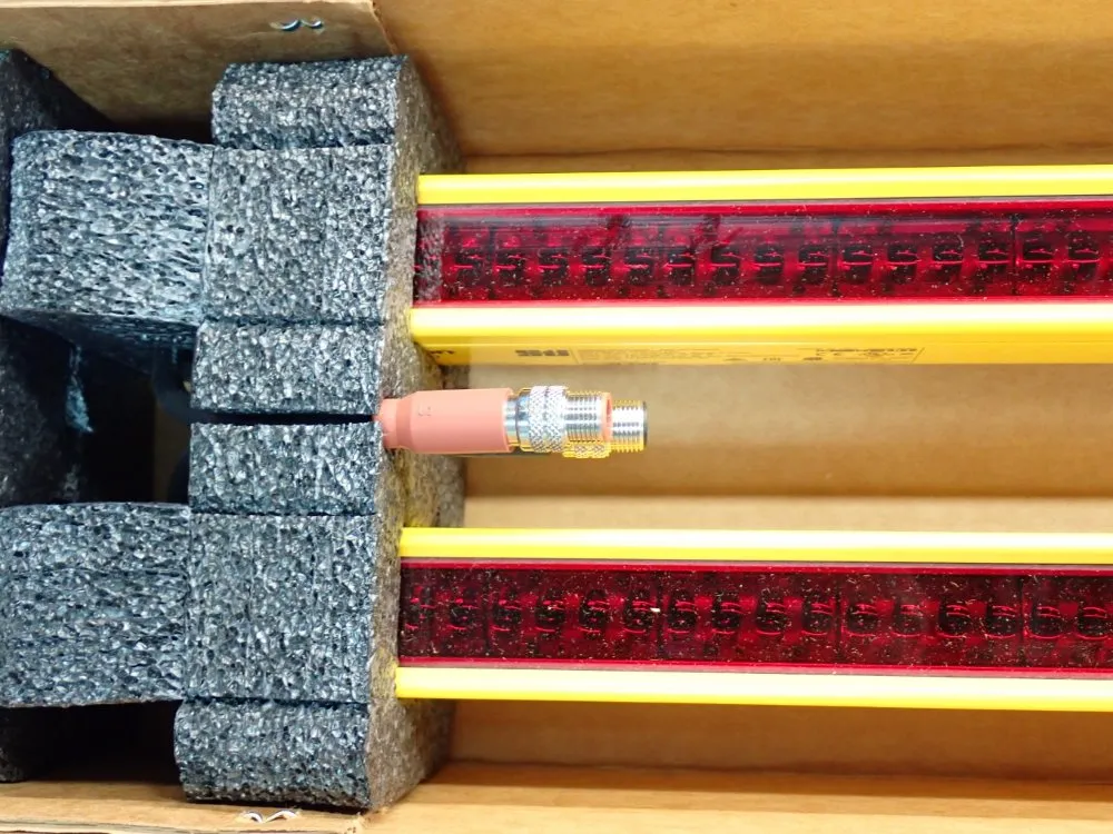 Omron 920mm Light Curtain - 82540-3092