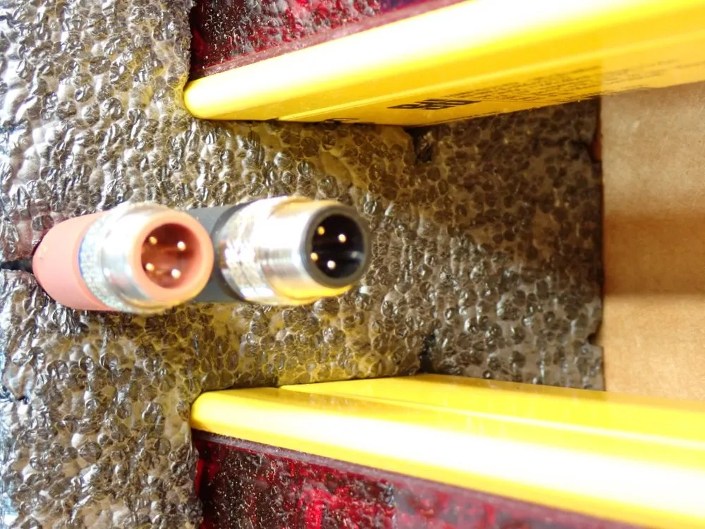 Omron 920mm Light Curtain - 82540-3092