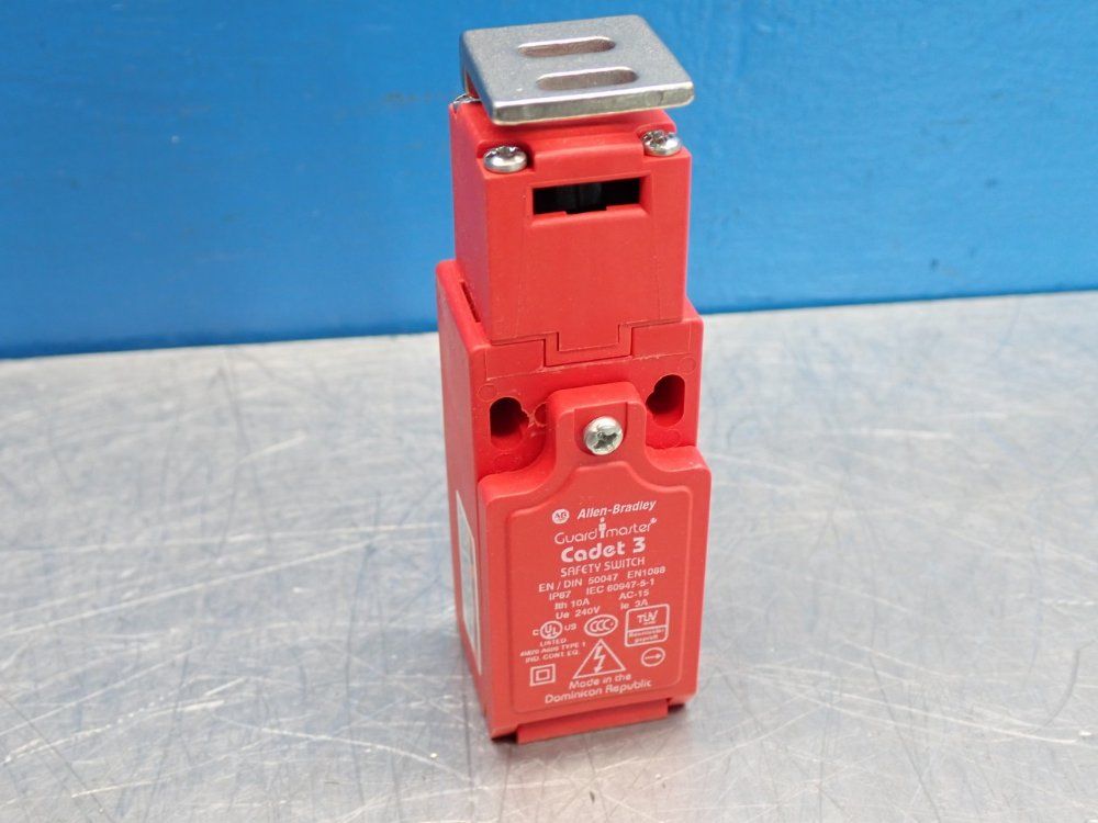 Allen Bradley Guardmaster Cadet 3 Tounge Interlock