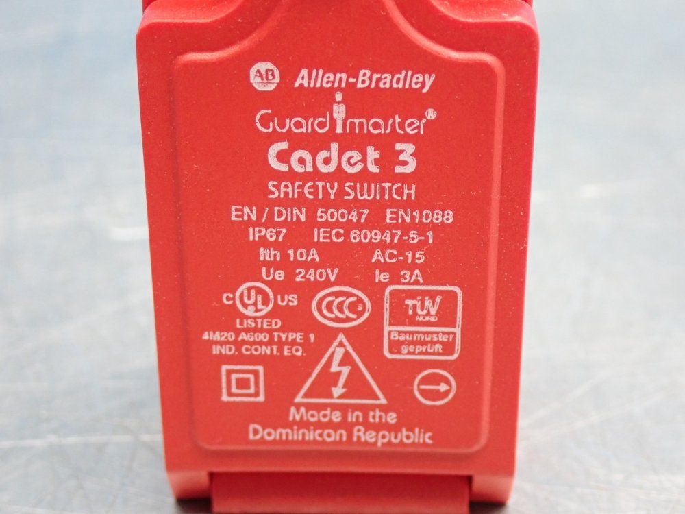 Allen Bradley Guardmaster Cadet 3 Tounge Interlock