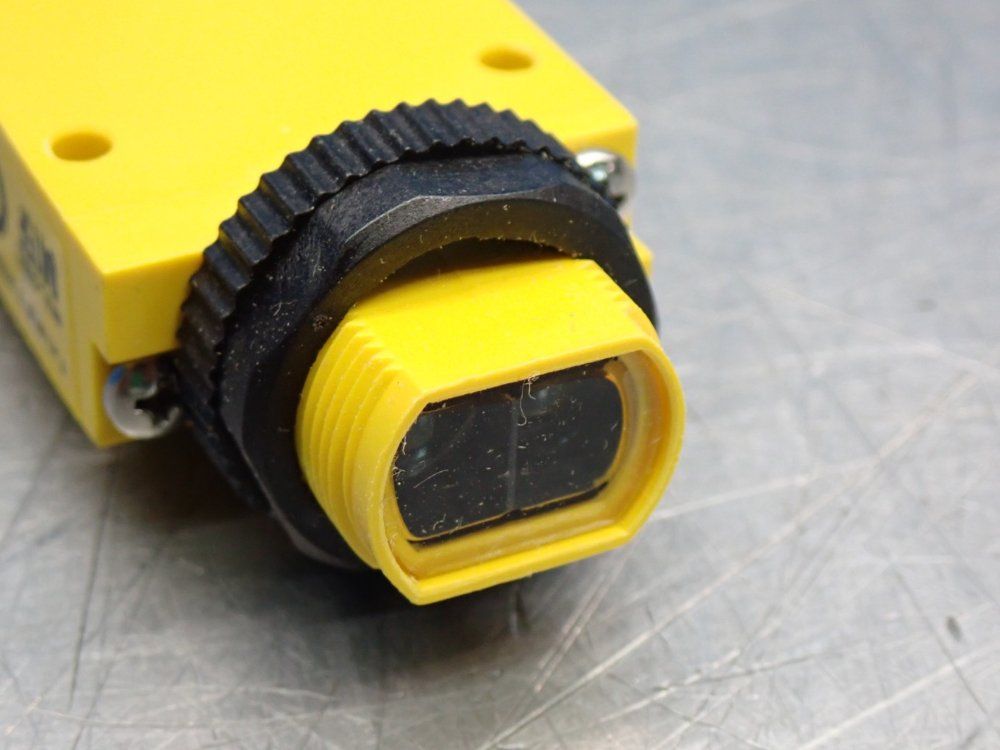 Banner Minibeam Series Industry Standard Sensor Unit