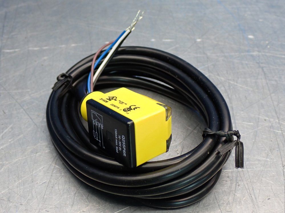 Banner Ezbeam Q25 Series Rightangle Basemount Rectangle Sensor