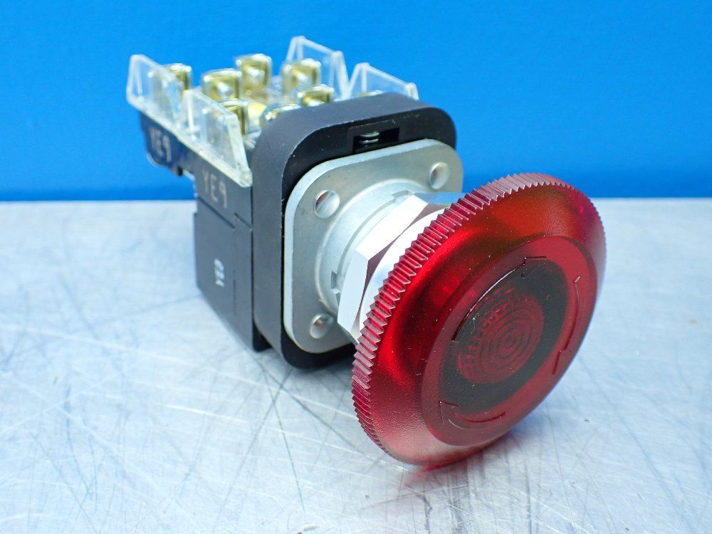 Allen-bradley 30mm Push-pull Device. Re Illuminated Jumbo Mushroomhead - 800t-fxjtqh2rg1