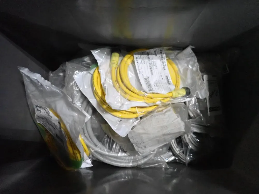 CABLES