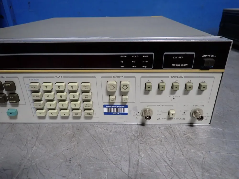 Hp Synthesizer/function Generator - 3325a
