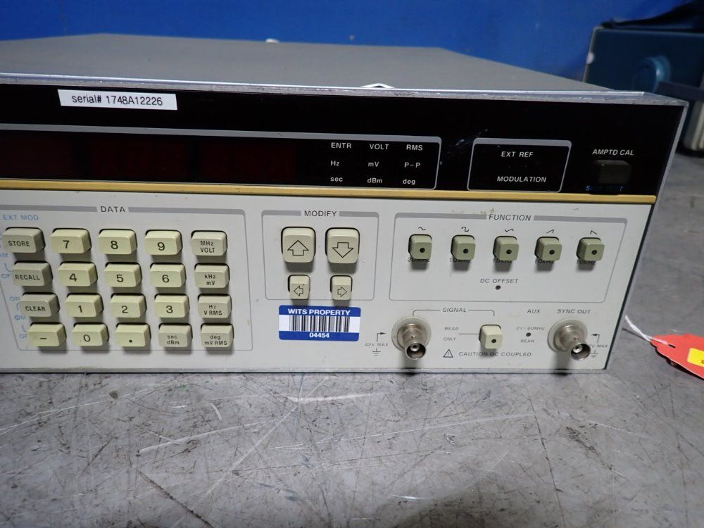 Hp Synthesizer/function Generator - 3325a