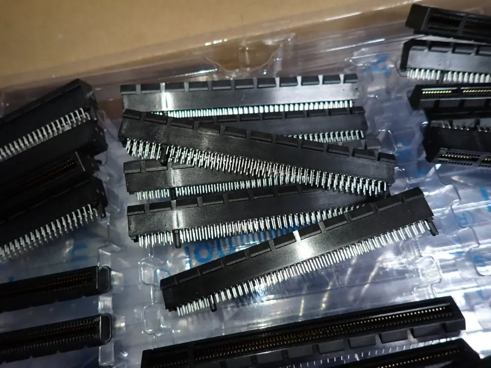 Amphenol Connectors - 10018783-10003tlf