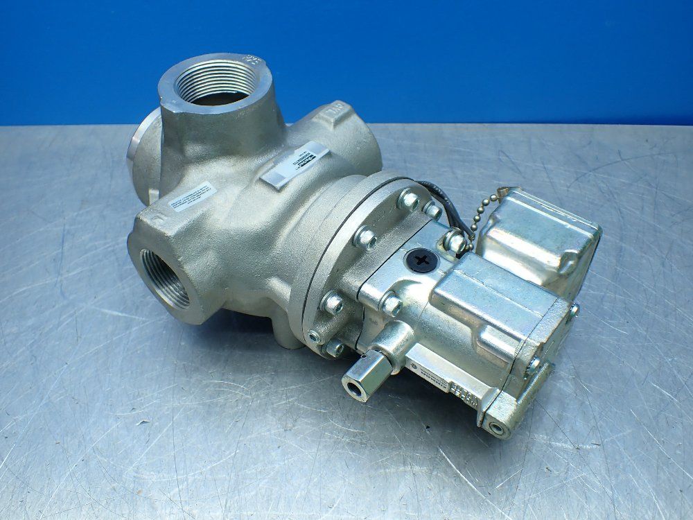 Parker 1-1/4" Inlet & Cyl. - 1-1/2" Exhaust Remote Pilot Operated Solenoid Valve - N3658504753