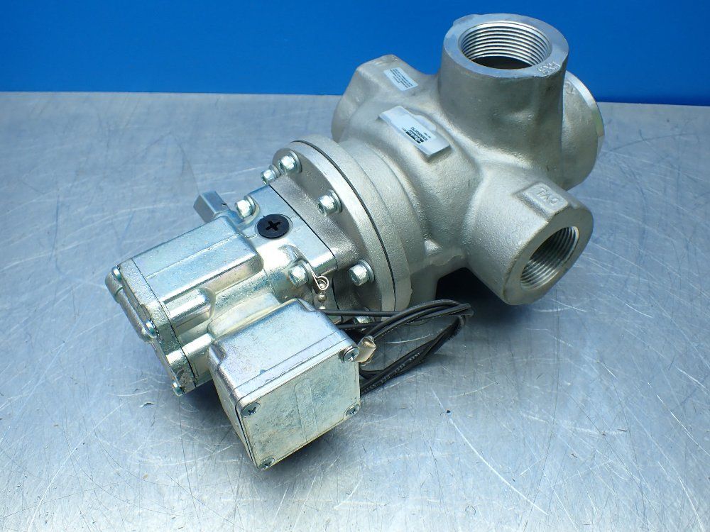 Parker 1-1/4" Inlet & Cyl. - 1-1/2" Exhaust Remote Pilot Operated Solenoid Valve - N3658504753