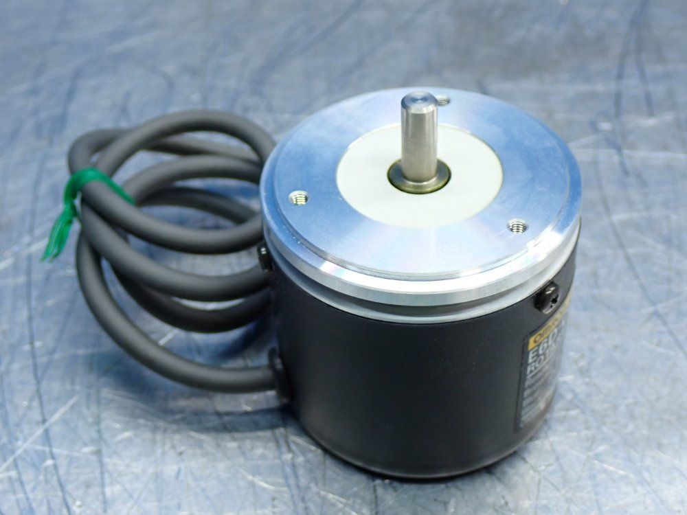 Omron Optical 2000ppr Rotary Encoder - E6d-cwz2c 5000p/r