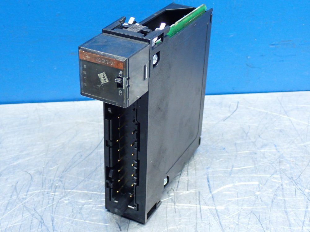 Allen Bradley Digital Output Module - 1756-oa16k