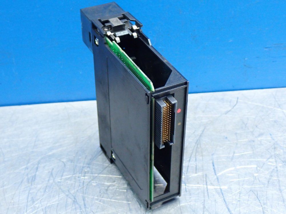 Allen Bradley Digital Output Module - 1756-oa16k