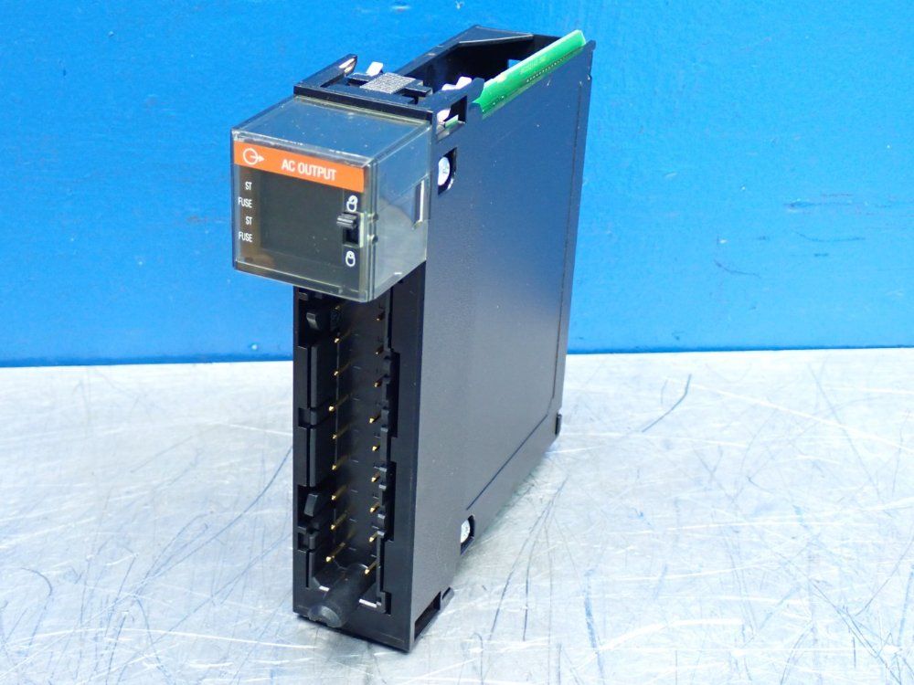 Allen Bradley Controllogix Output Module - 1756-oa16