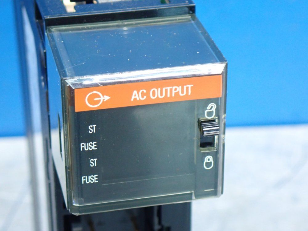 Allen Bradley Controllogix Output Module - 1756-oa16