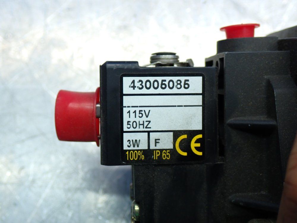 Asco Pipe Size: 1/2in 3-way Pneumatic Control Valve - 28400051-120/60