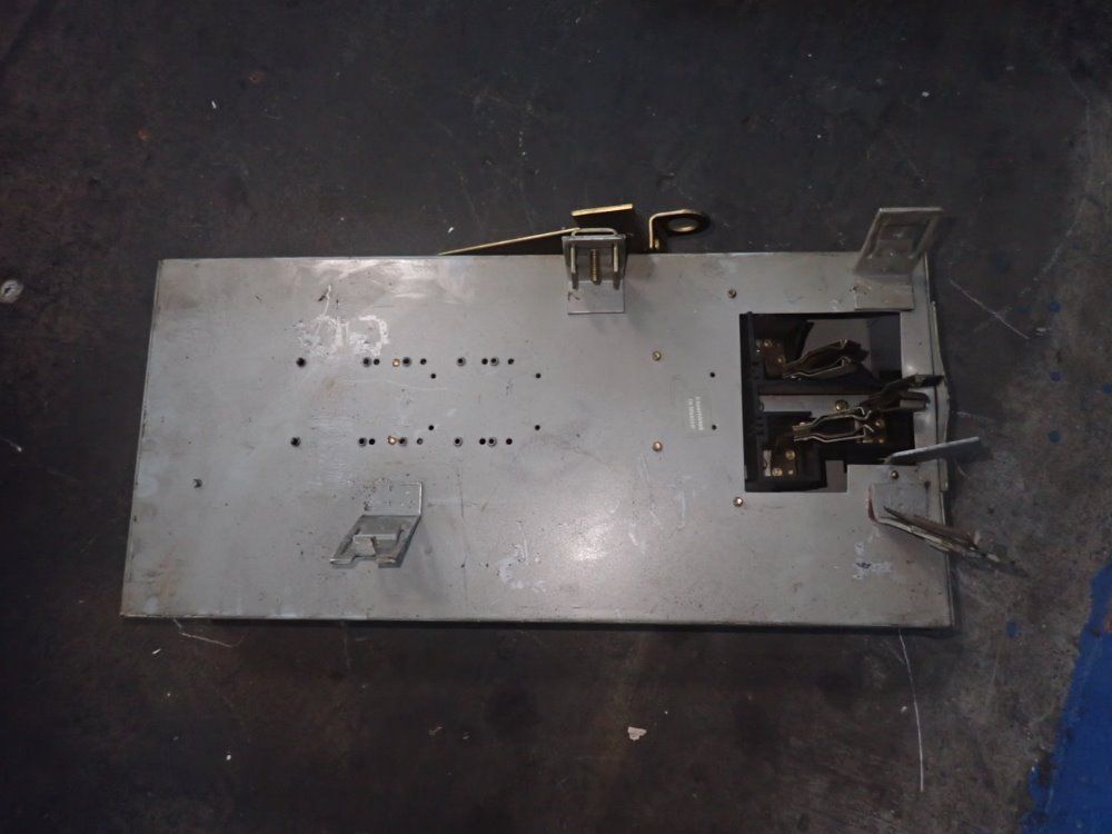 Westinghouse Bus Plug