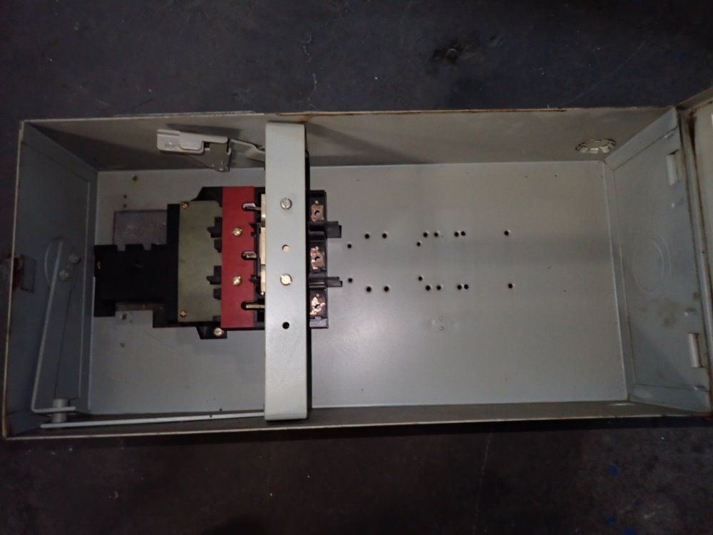 Westinghouse Bus Plug