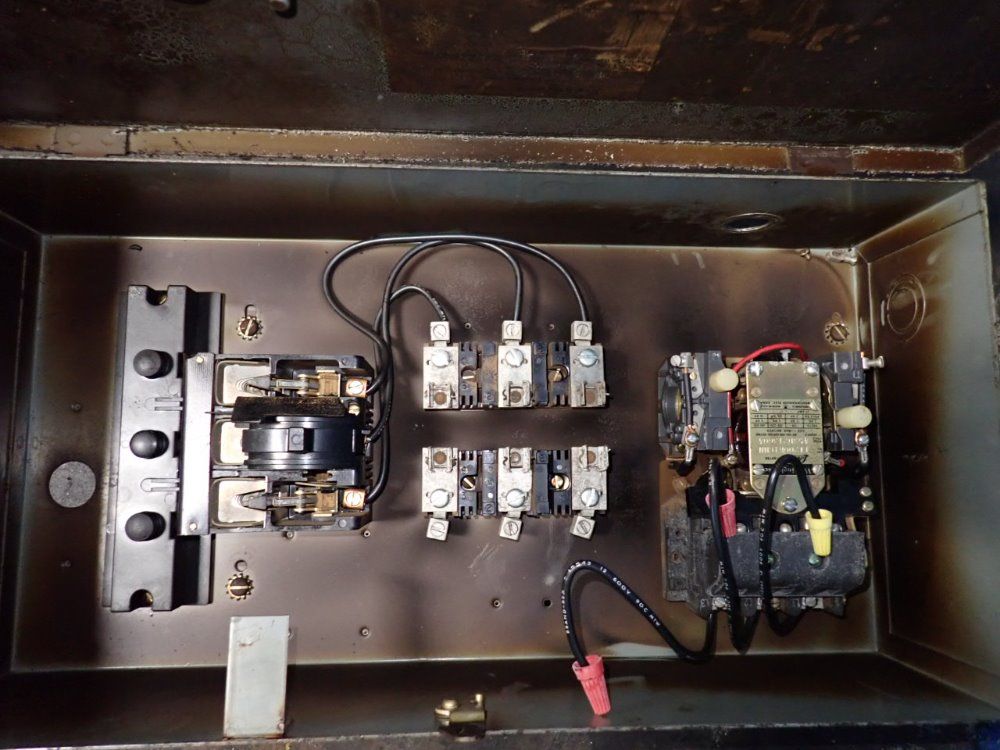 Westinghouse Bus Plug