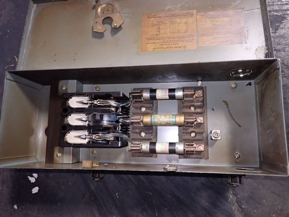 Westinghouse Bus Plug